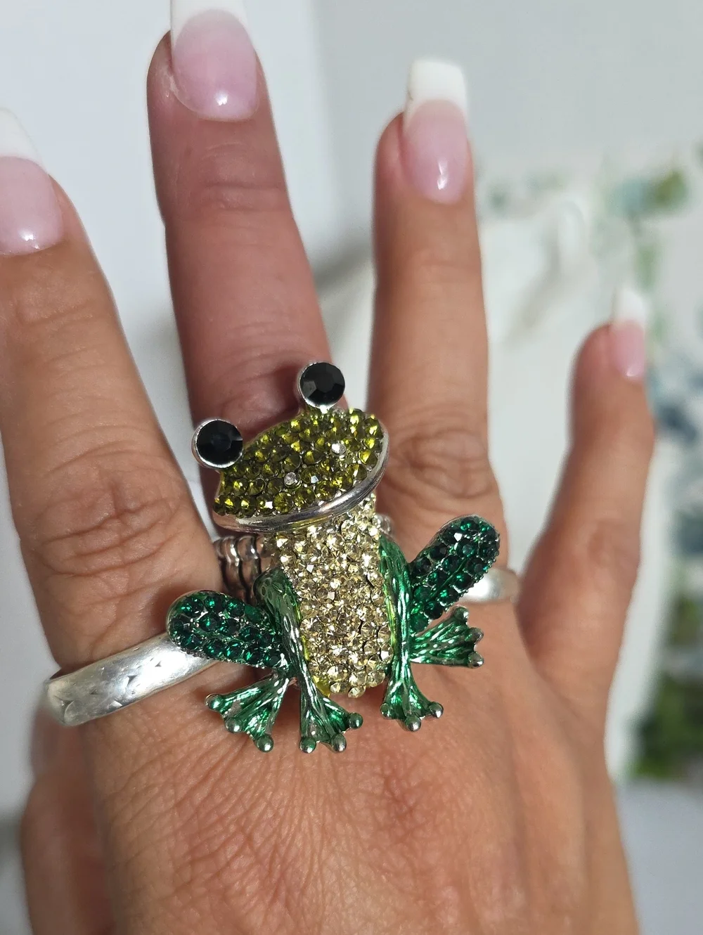 ​Whimsical Crystal Frog Statement Ring Stretchy Band Silver Tone